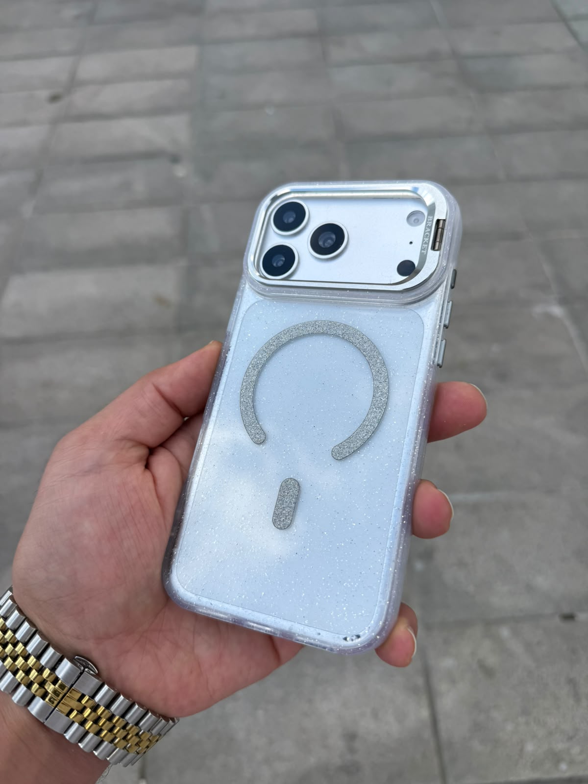 Glitter Clear Simli Standlı Silikon Magsafe Özellikli Kılıf - Şeffaf — Şeffaf — 1