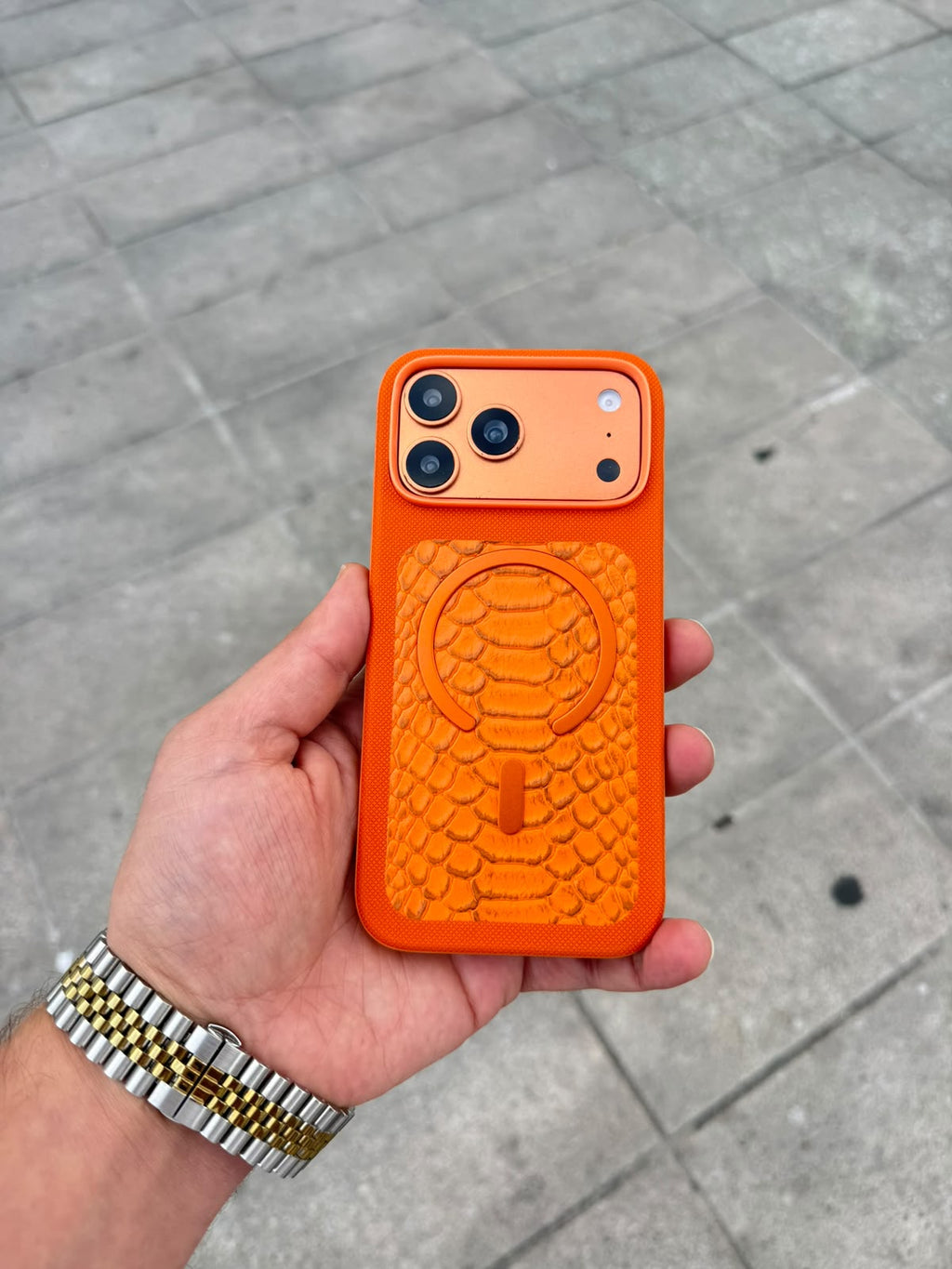 Snake Armor Deri Desenli MagSafe Özellikli Kılıf - Turuncu — Turuncu — 1