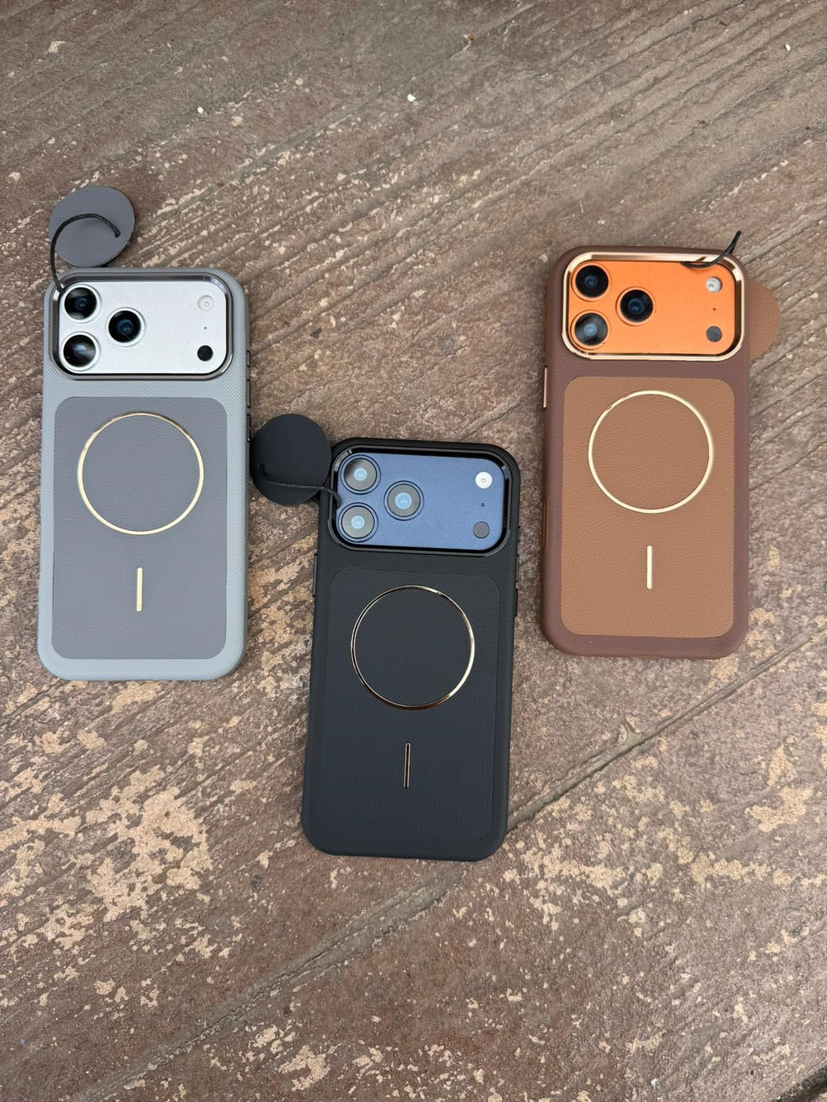 Glossy Leather Magsafe Özellikli Kamera Korumalı Kılıf - Kahve